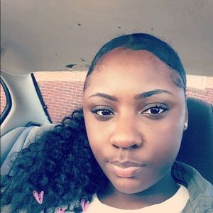 Meet your Posher, Jazmine